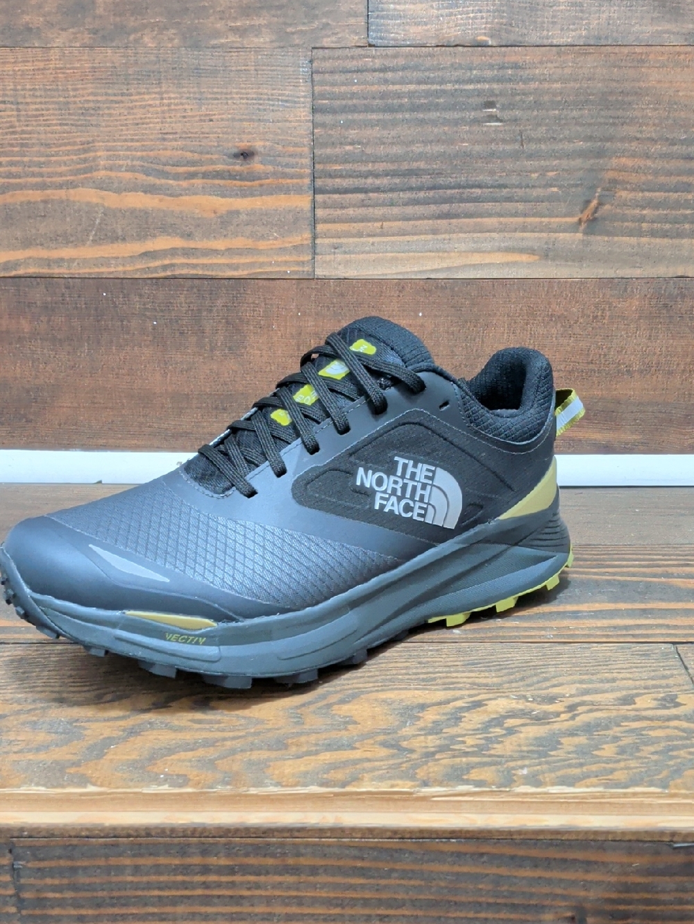 The North Face Men’s Waterproof Black with Trail Runner